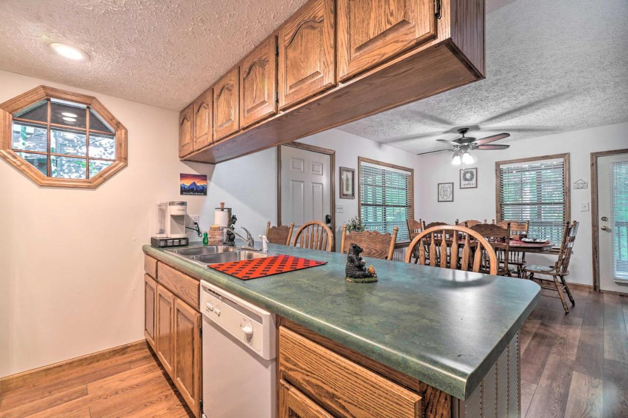 Picturesque Pigeon Forge Cabin With Mountain Views Ngoại thất bức ảnh