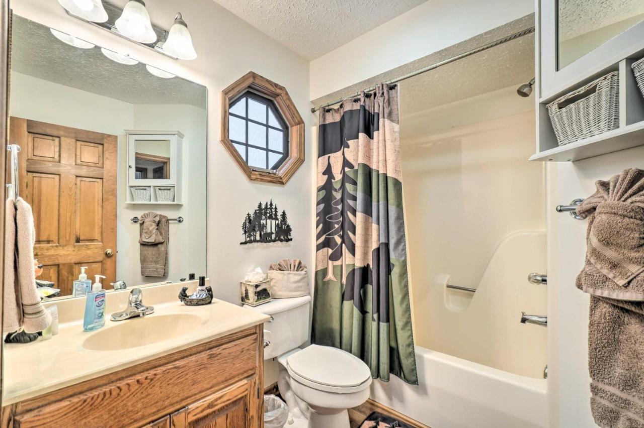 Picturesque Pigeon Forge Cabin With Mountain Views Ngoại thất bức ảnh