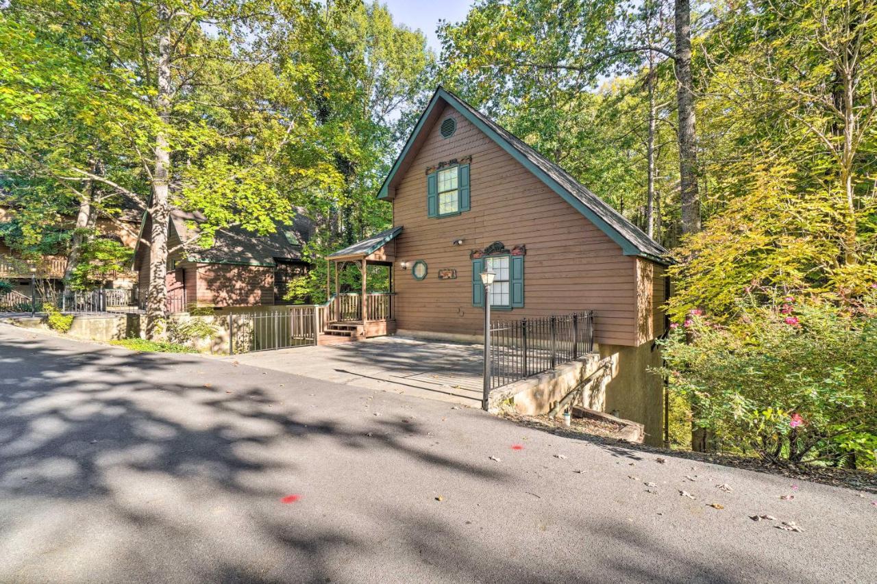 Picturesque Pigeon Forge Cabin With Mountain Views Ngoại thất bức ảnh